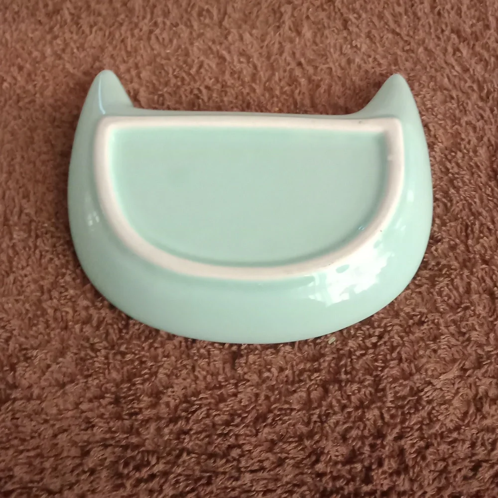 Little cat art dish